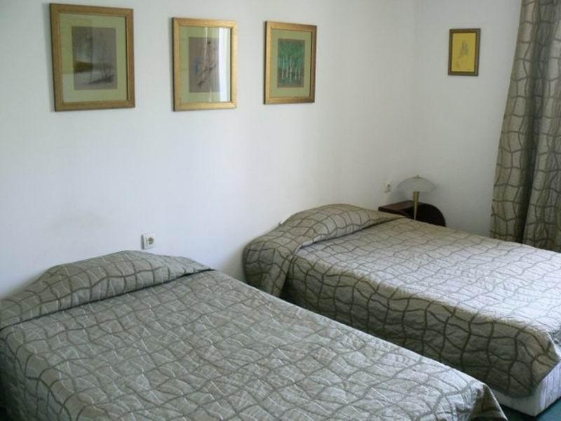 Family Art Hotel Gallery Pleven Bagian luar foto